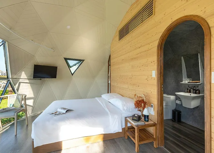 Wonderland Khu cắm trại 4*